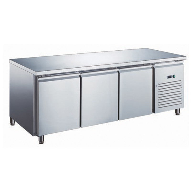 Furnotel - Table réfrigérée inox négative avec évaporateur ventilé - 3 portes - 417 litres - Sans dosseret - GN3101BTX