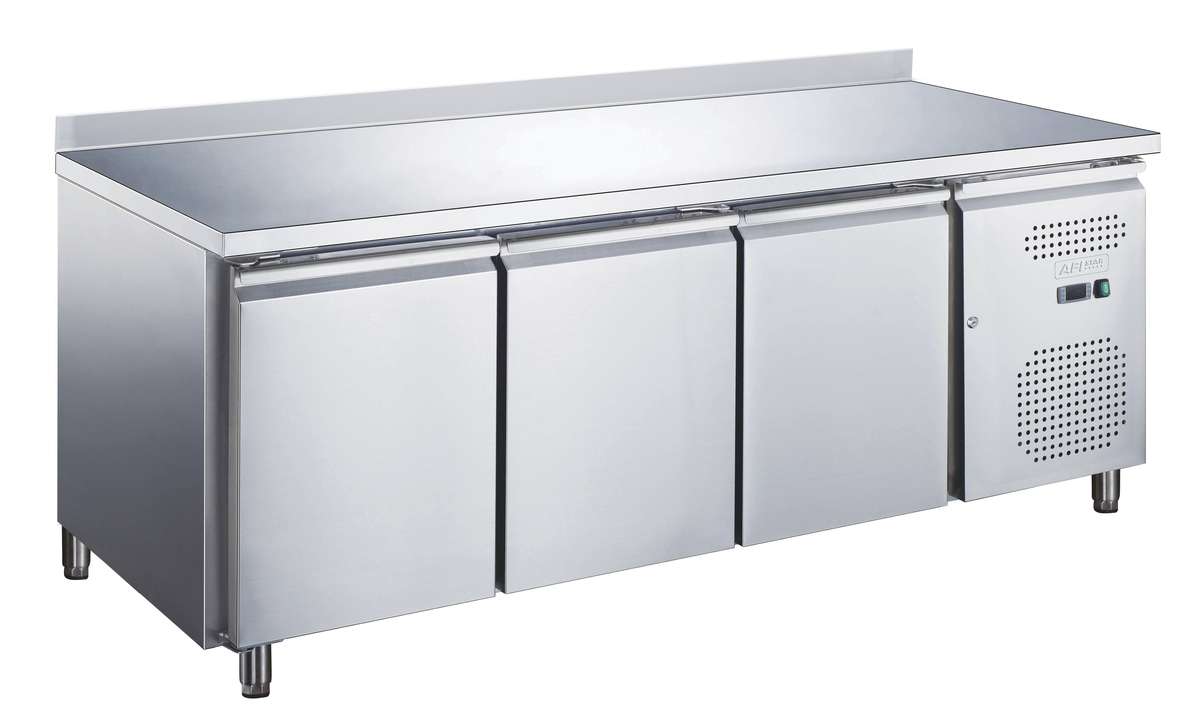 TABLES RÉFRIGÉRÉES Série Afistar GN 1/1 2 - 3 - 4 portes Positives Avec dosseret évaporateur traité